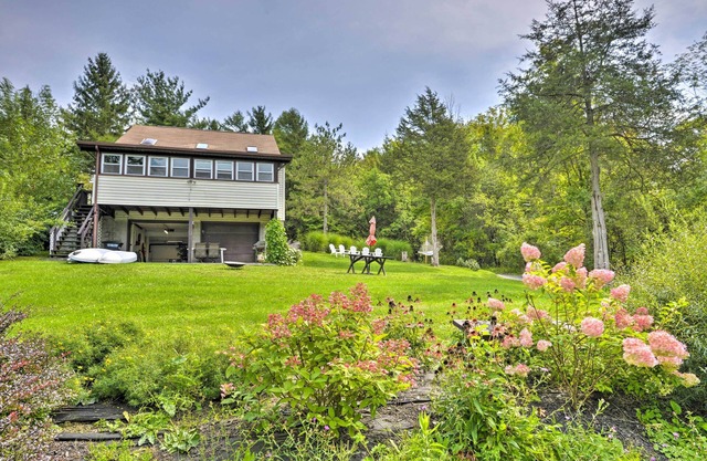 Casa cerca del lago Owasco con parrilla, pozo de fuego y 3 kayaks.