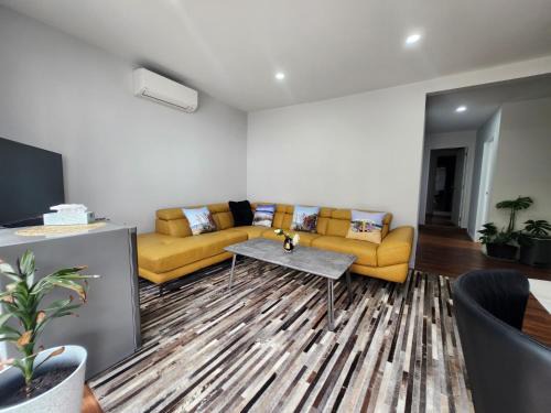 Auckland Urban Escape - Central, Connected & Comfy