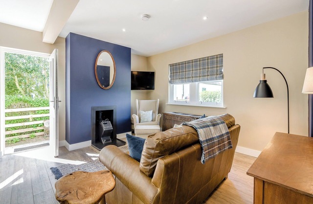 Auld Acquaintance Cottage