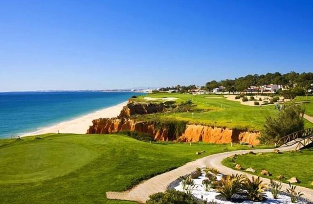 Villa privada y tranquila en el Algarve con piscina y cancha de tenis