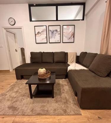 Aura Abode HSR