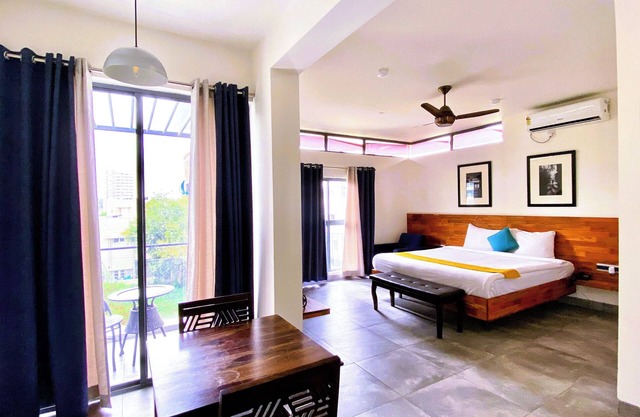 Aura Corporate Suites
