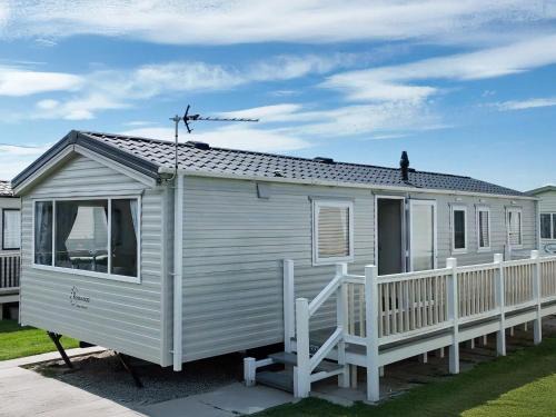 Aurelias Retreat - Uk49971