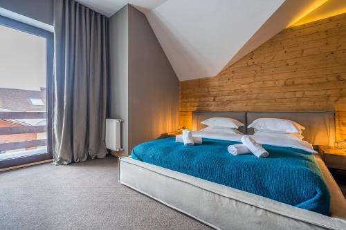 Aurora Peak Luxury Suites