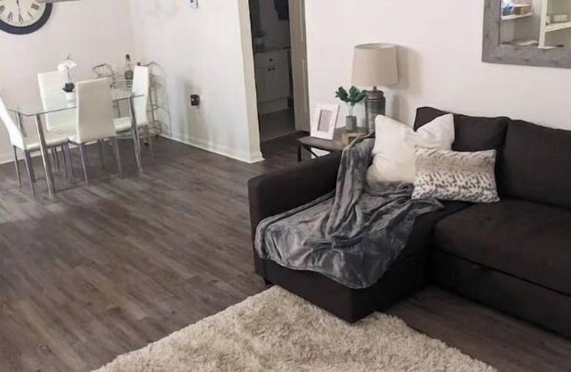 AUsome Auburn Condo 2b/2b