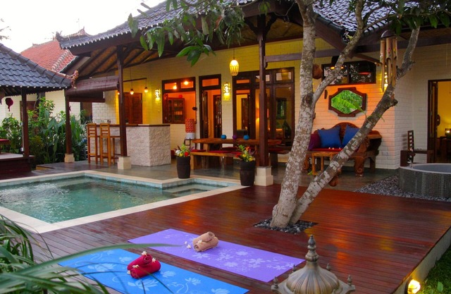 >> + mar en 50 metros! Piscina privada, baño y cocina exterior, WIFI + <<