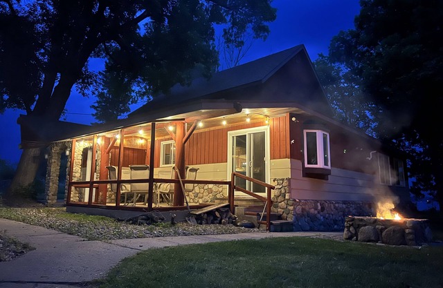Authentic Big Pine Lake home with incredible views and just minutes from town!