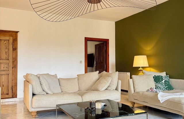 Authentic house in the heart of the village 5mn from the beach