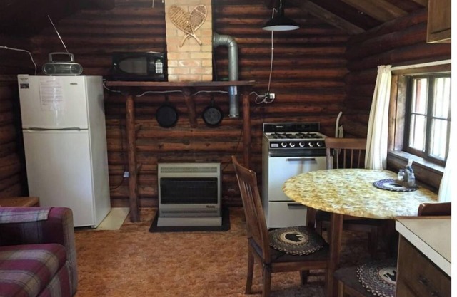 Authentic Log Cabin Pet Friendly Northshore Bay Resort Island Lake