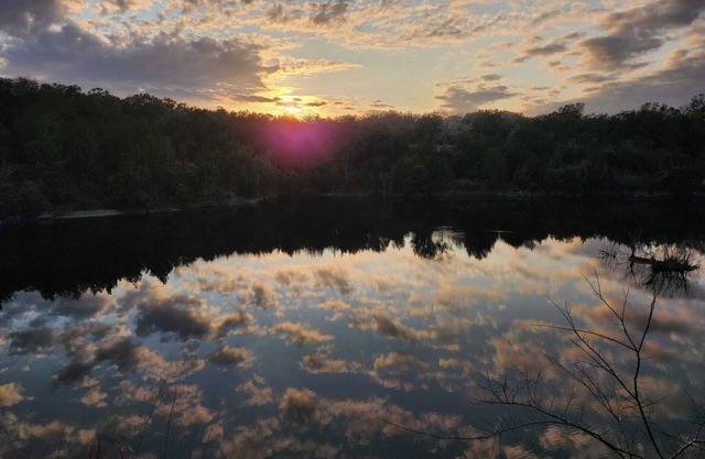 Authentic Reconnection With Nature - Lakeside RV Camping in North Florida