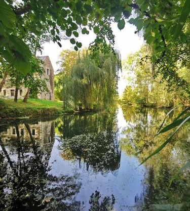 Authentique moulin à eau du ⅫⅠe siècle