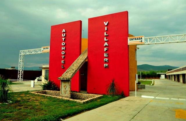 Auto Hotel Villaferr