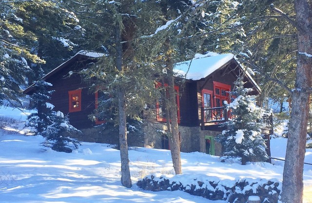 Autumn Discount on Montana Riverside Cabin