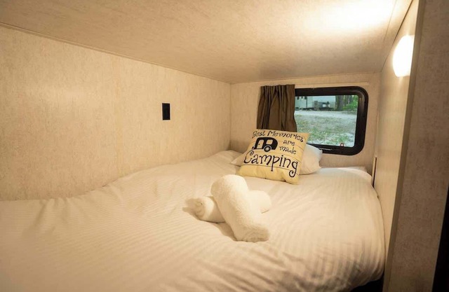 Autumn RV near The Grotto