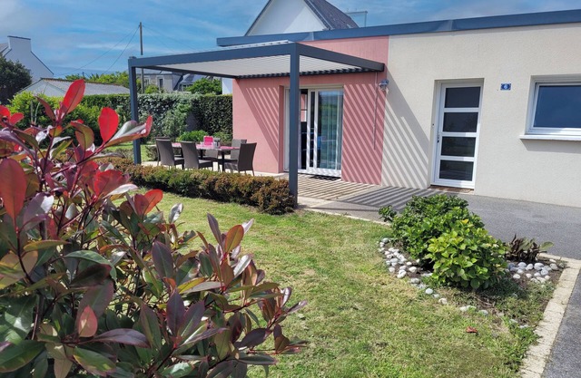 CASA BRETAGNE FINISTERE, EN UN NIVEL, EN GRAN JARDÍN CERRADO