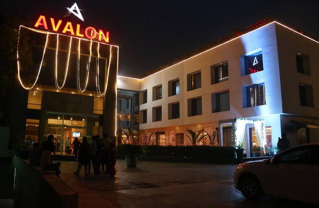 Avalon Hotel & Banquets