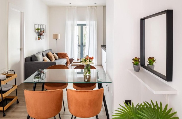 Avanti Buganvilla, la Sevilla auténtica