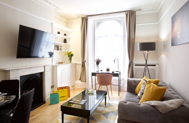 Avari Apartments - Winchester Collection