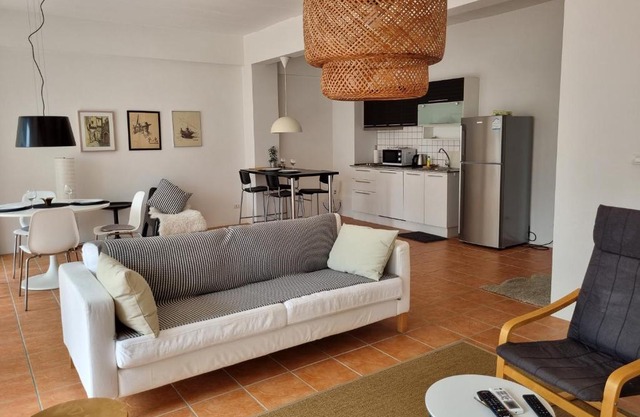 Avatara B condominium Family room B25