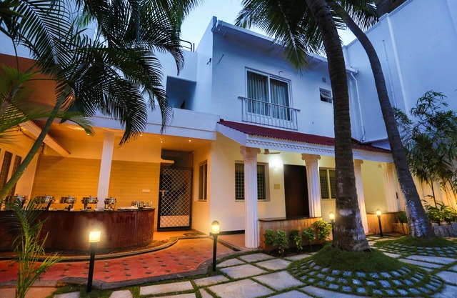 Avenue 11 Boutique Residences