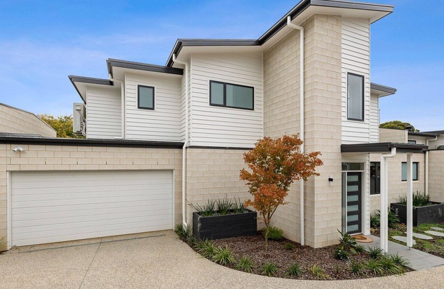 Avenue Townhouse Belmont