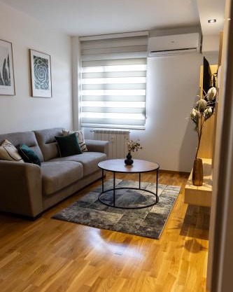 Aveny Lux Apartment