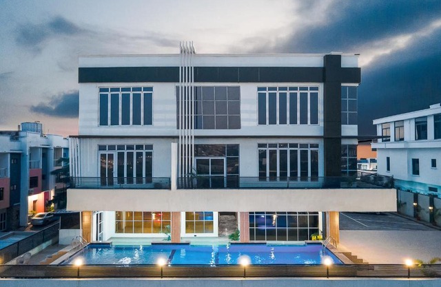 Aveon Hotel