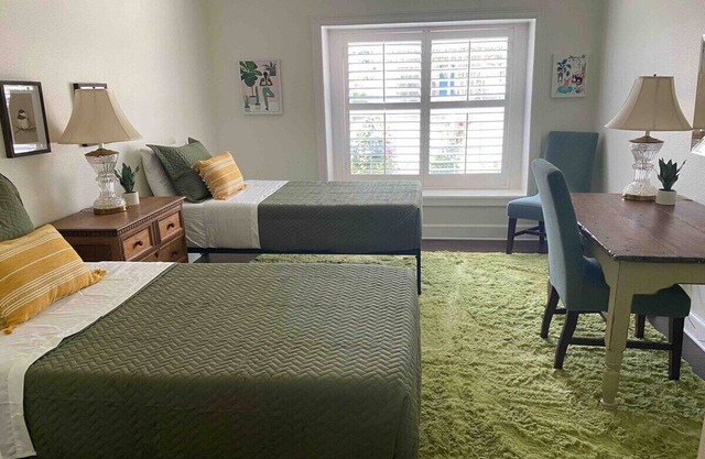 Avian Excellence 5 min to hospitals, downtown restaurants, High Speed Internet