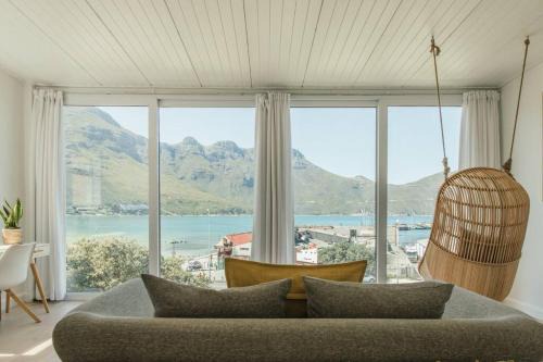 Avisa Villa - 4 bedroom Villa with Majestic Ocean Views