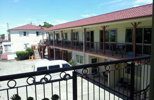Avondale Motor Inn