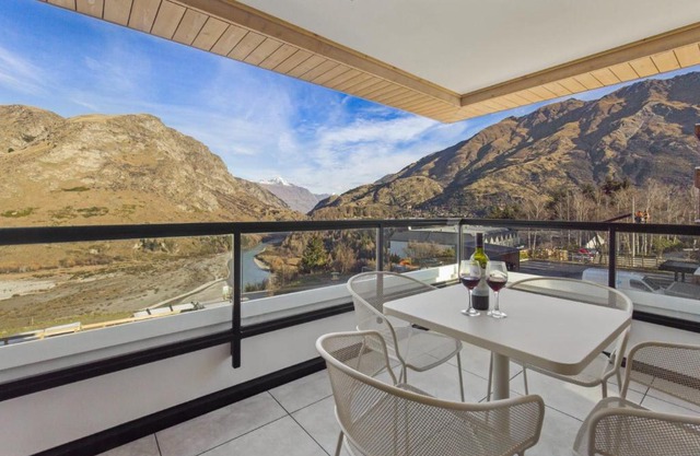 Awa Apartment @ the base of Coronet Peak