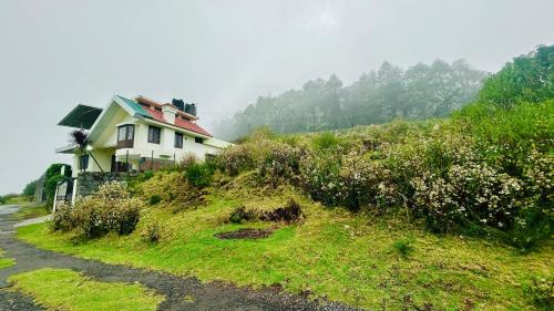 Away From Home - 1 - Home Stay Ooty, Entire 3BHK Villa