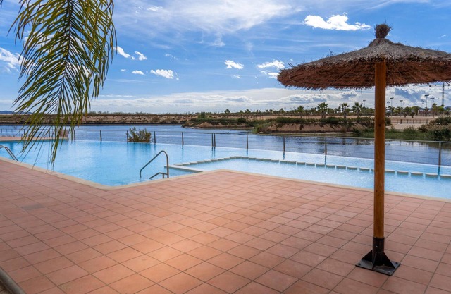 Awesome apartment in Alhama de Murcia