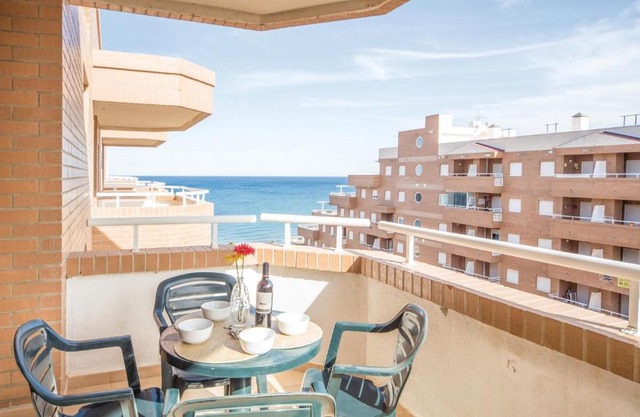 Awesome Apartment In Oropesa Del Mar