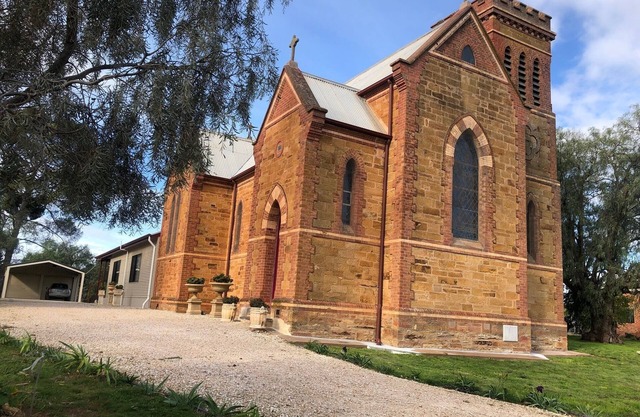 Awesome church with modern 2 bedroom house attached