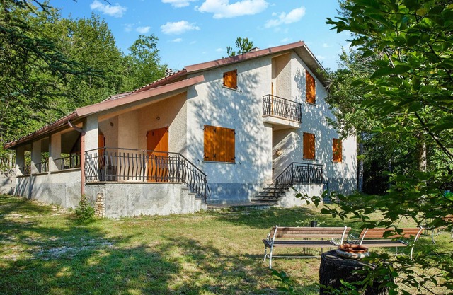 Impresionante casa en Cerqueto di.