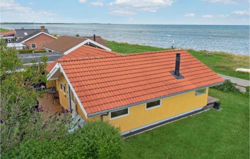 Awesome Home In Allingåbro With Kitchen