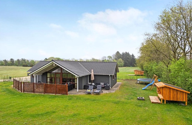 Awesome Home In Ansager With Wifi