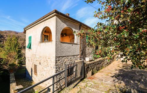 Awesome Home In Castagnetoli