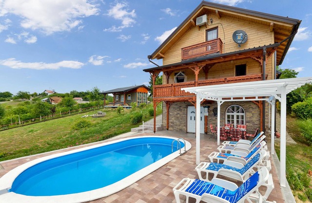 Impresionante casa en Donja Zelina con.