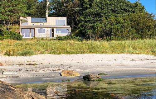 Awesome Home In Farsund With Wifi