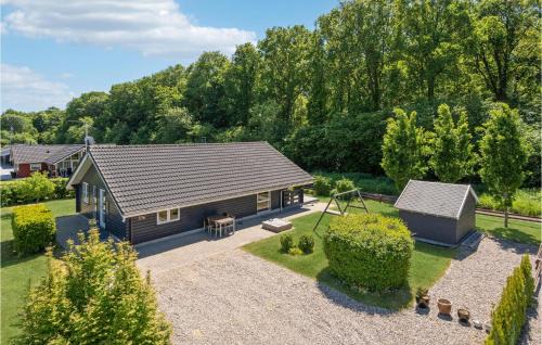 Awesome Home In Juelsminde With Kitchen