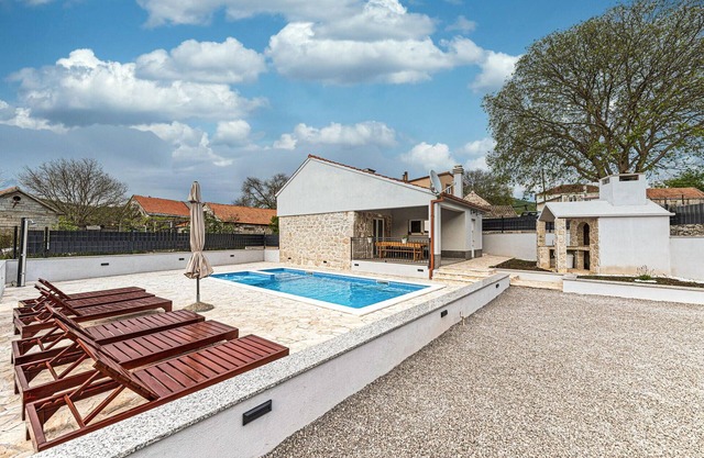 Impresionante casa en Lecevica