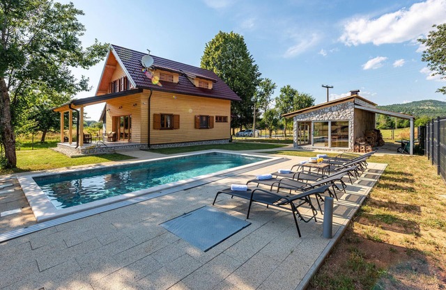 Preciosa casa en Licko Cerje con sauna