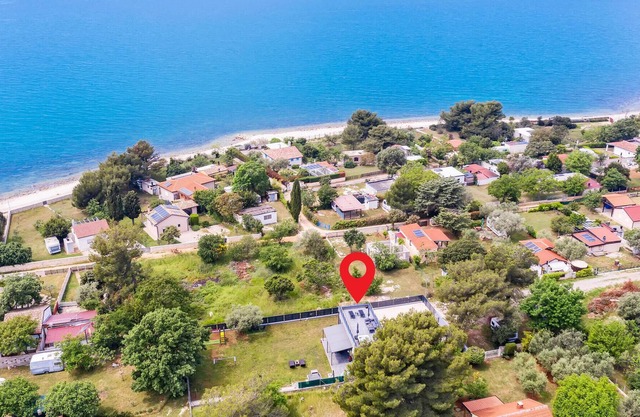 Awesome Home in Peroj With Jacuzzi, Wifi and 2 Bedrooms
