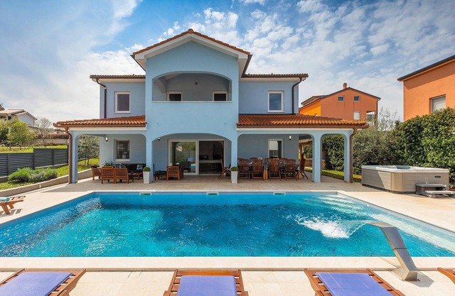 Villa Deep