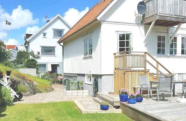 2 bedroom apartment in Hälkeviksstrand