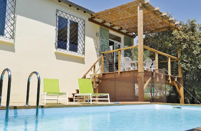 Awesome Home In Sollies Toucas