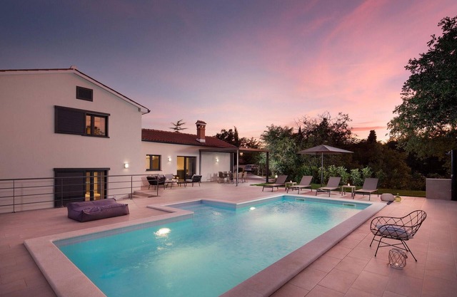 Impresionante casa en Vinez