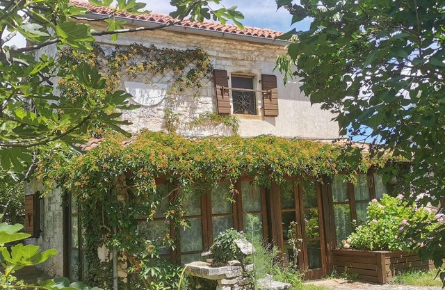 Impresionante casa en Zminj con sauna